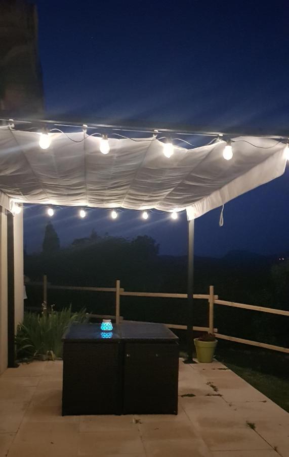 Cottage Combet Gite Climatise Avec Jacuzzi Marsanne Exterior photo